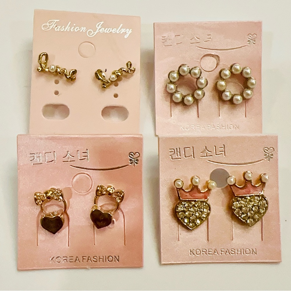 Korean Fashion 4 Pairs Pearl Trim/Rhinestones/Bow/heart/love Stud Earrings Brea